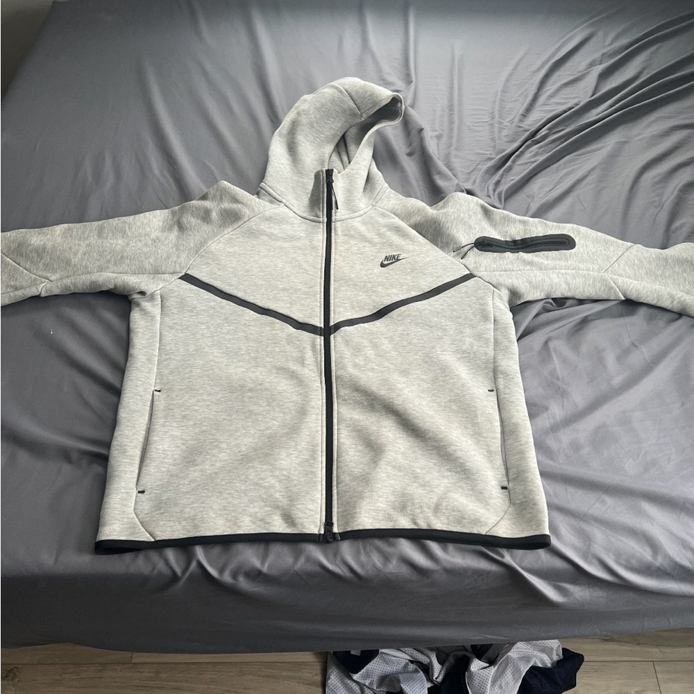 Nike Tech Sweatsuit. Jacket and pant set.